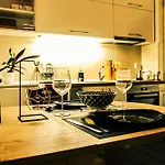 Exclusive Main Square *