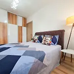 Exclusive Main Square * スコピエ