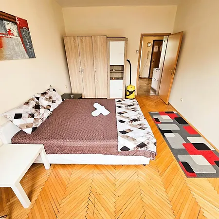 Exclusive Main Square