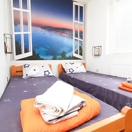 Exclusive Main Square Lejlighed