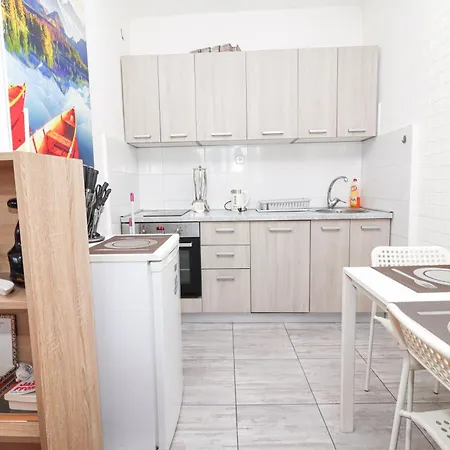 Exclusive Main Square *