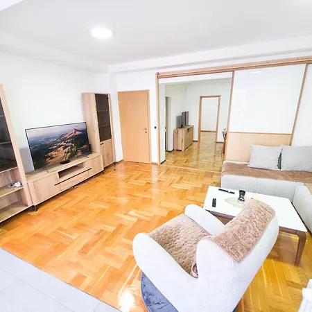 Apartment Exclusive Main Square Skopje