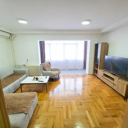 Exclusive Main Square スコピエ