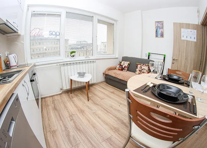 Exclusive Main Square 스코페