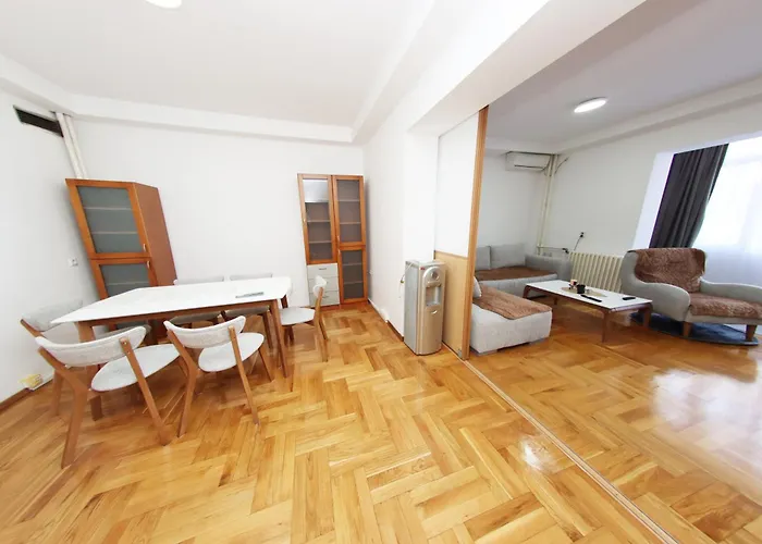 Exclusive Main Square Apartment