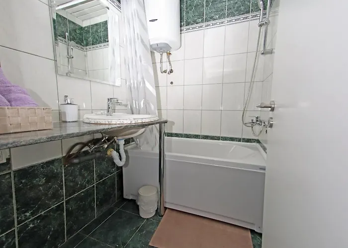 Exclusive Main Square Apartment *