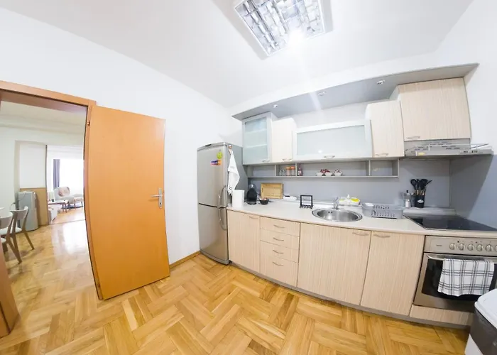 아파트 Exclusive Main Square