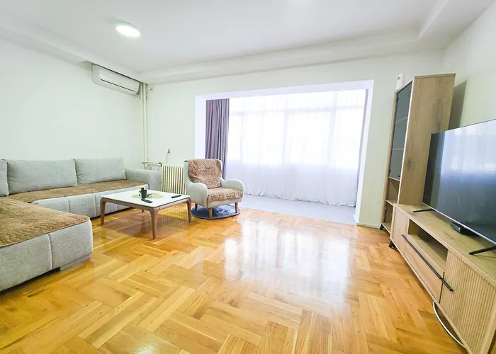 Exclusive Main Square 스코페