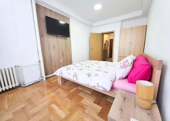 Exclusive Main Square Apartment