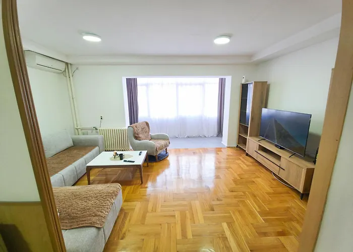 Exclusive Main Square 스코페